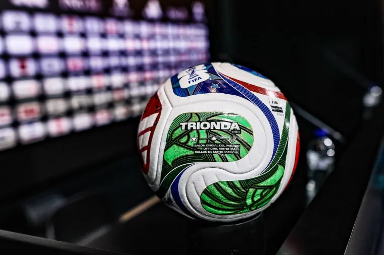 Gvardiol ukrao show legendama koje su predstavile novu loptu za SP 2026: Ovako to radi Jo&scaron;ko