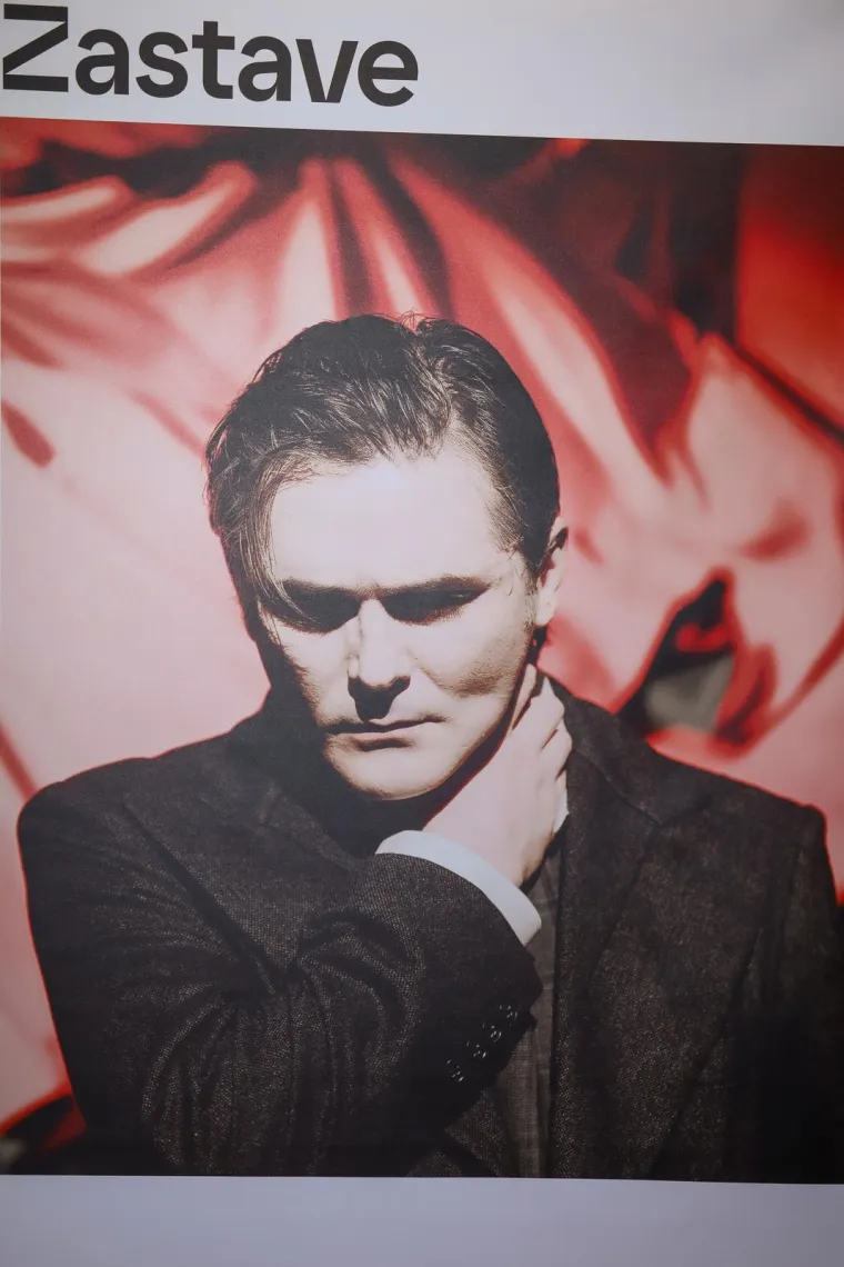 Pogledajte tko je sve od poznatih do&scaron;ao u HNK: Najpoznatiji odvjetnički par odu&scaron;evio modnom kombinacijom