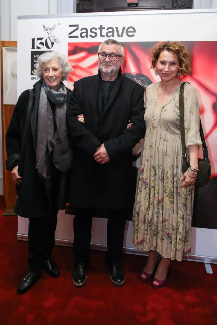 Pogledajte tko je sve od poznatih do&scaron;ao u HNK: Najpoznatiji odvjetnički par odu&scaron;evio modnom kombinacijom