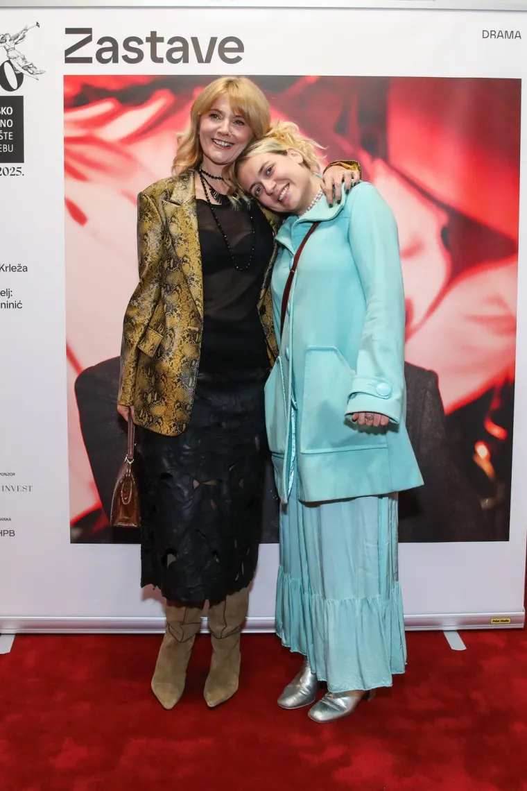 Pogledajte tko je sve od poznatih do&scaron;ao u HNK: Najpoznatiji odvjetnički par odu&scaron;evio modnom kombinacijom