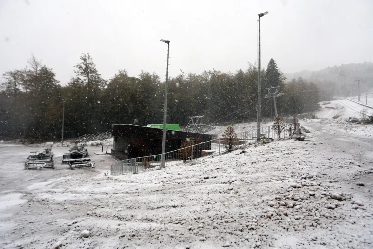 Prvi snijeg zabijelo Platak: Te&scaron;ko je vjerovati da su ovo jesenski prizori