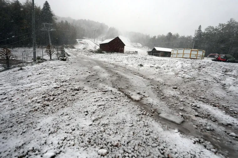 Prvi snijeg zabijelo Platak: Te&scaron;ko je vjerovati da su ovo jesenski prizori