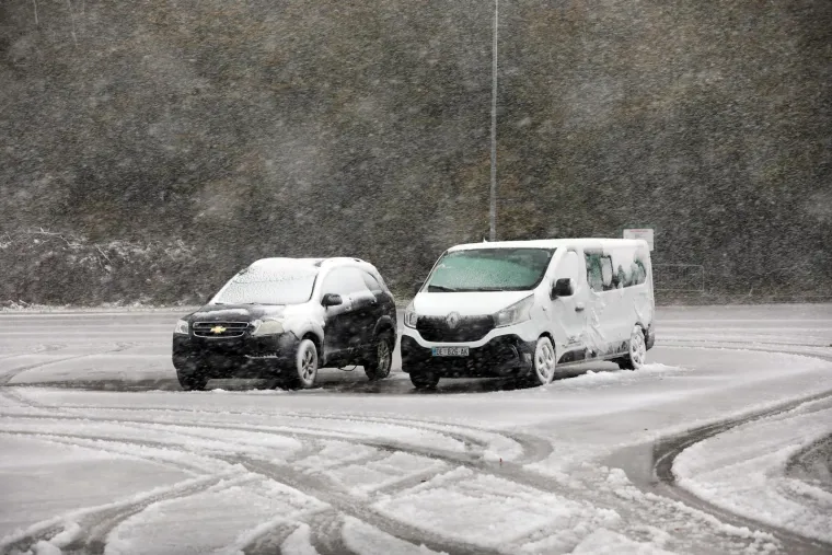 Prvi snijeg zabijelo Platak: Te&scaron;ko je vjerovati da su ovo jesenski prizori
