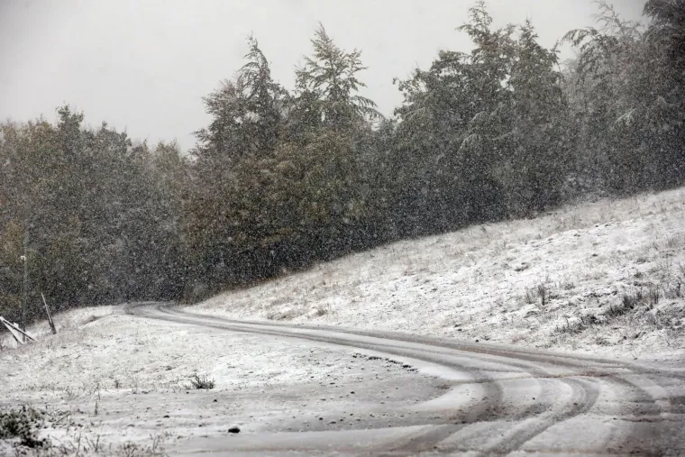 Prvi snijeg zabijelo Platak: Te&scaron;ko je vjerovati da su ovo jesenski prizori