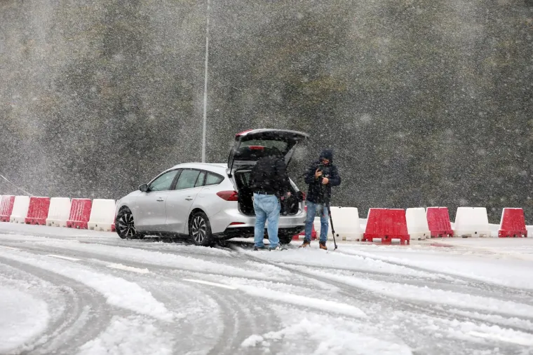 Prvi snijeg zabijelo Platak: Te&scaron;ko je vjerovati da su ovo jesenski prizori