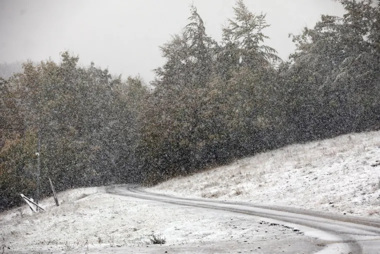 Prvi snijeg zabijelo Platak: Te&scaron;ko je vjerovati da su ovo jesenski prizori