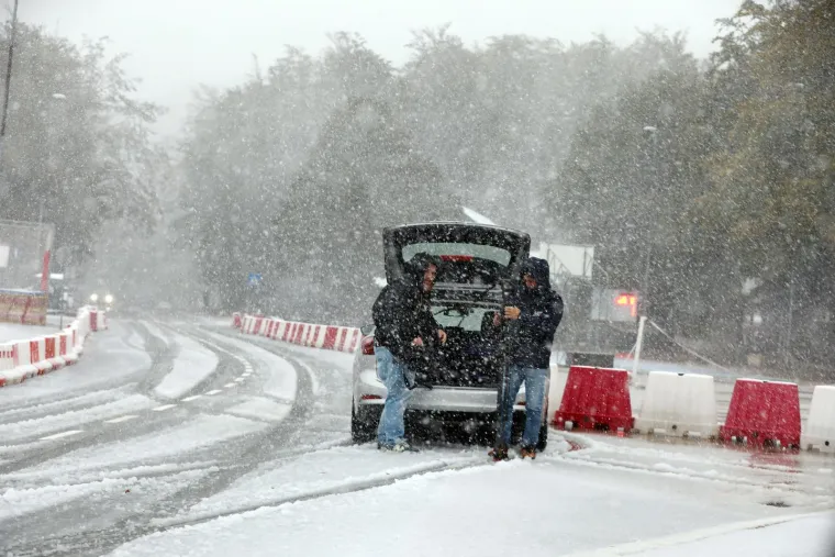 Prvi snijeg zabijelo Platak: Te&scaron;ko je vjerovati da su ovo jesenski prizori