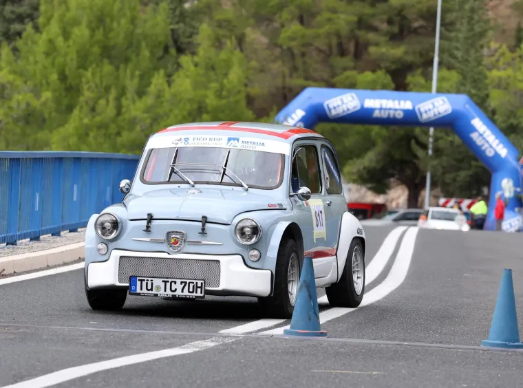 Ovo se ne viđa svaki dan! Fićeki preplavili Skradin: Ma pogledajte samo te male neodoljive legendice