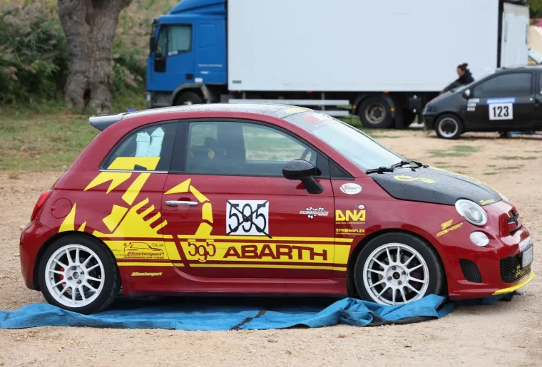 Ovo se ne viđa svaki dan! Fićeki preplavili Skradin: Ma pogledajte samo te male neodoljive legendice