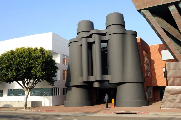 Od kuće na rubu litice, do one u obliku ko&scaron;are: Nevjerojatno, kakve se sve arhitekture grade