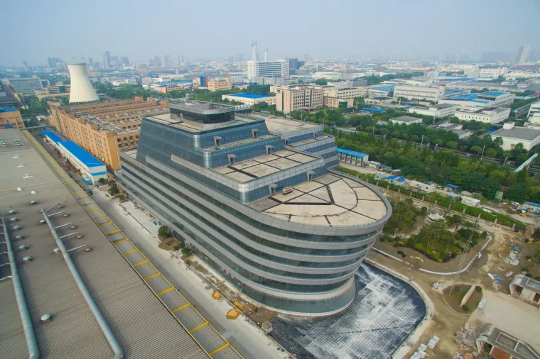 Od kuće na rubu litice, do one u obliku ko&scaron;are: Nevjerojatno, kakve se sve arhitekture grade