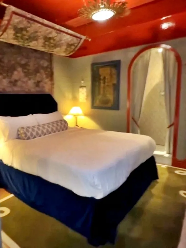 Biste li spavali u javnom WC-u? Kad vidite ovu bajku nećete puno razmi&scaron;ljati, ali cijena noćenja nije mala