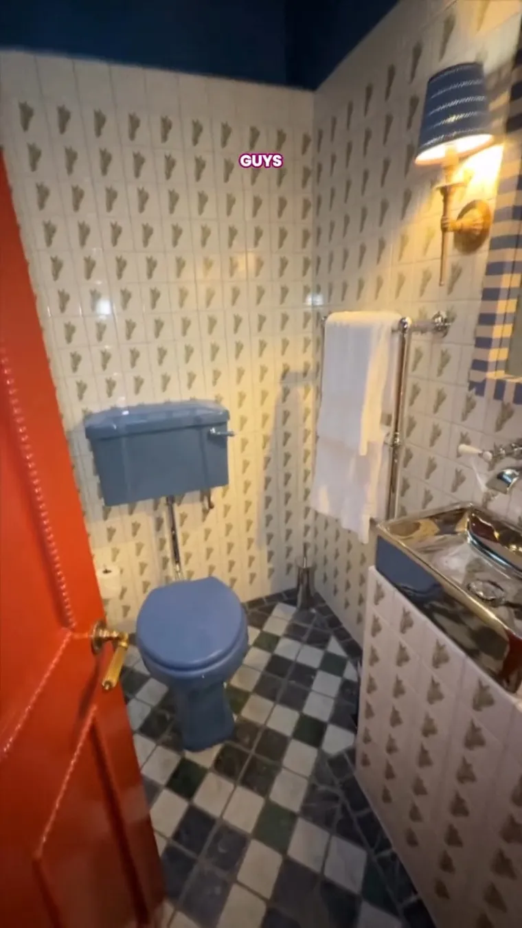 Biste li spavali u javnom WC-u? Kad vidite ovu bajku nećete puno razmi&scaron;ljati, ali cijena noćenja nije mala