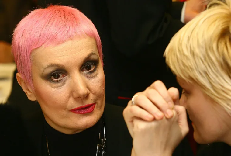 Nema boje i frizure koju nije probala: Ovo su najluđa izdanja velike Josipe Lisac