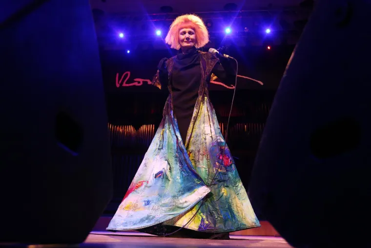 Nema boje i frizure koju nije probala: Ovo su najluđa izdanja velike Josipe Lisac