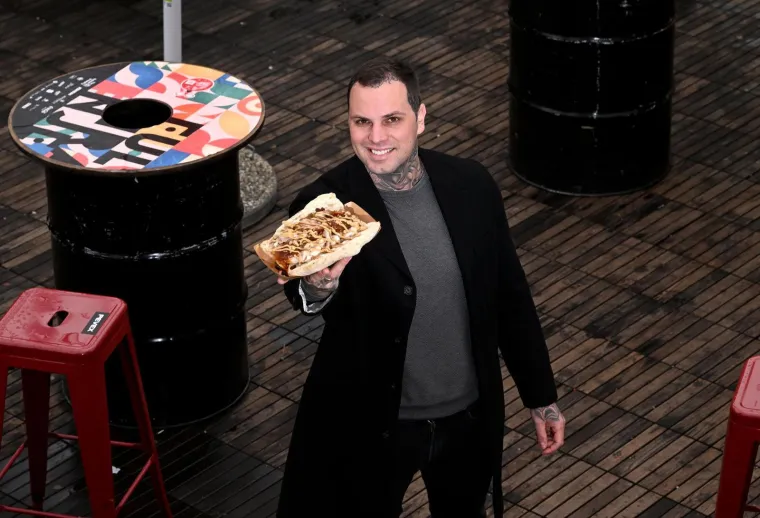 Tko je Mario Mandarić? Kuhanje mu je velika strast, a posvećen je suprug i otac