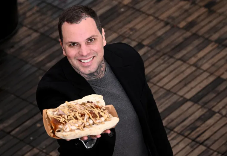 Tko je Mario Mandarić? Kuhanje mu je velika strast, a posvećen je suprug i otac