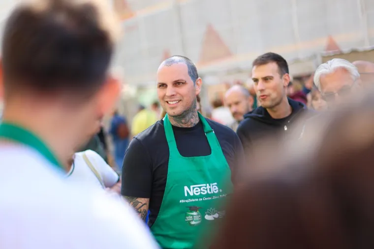 Tko je Mario Mandarić? Kuhanje mu je velika strast, a posvećen je suprug i otac