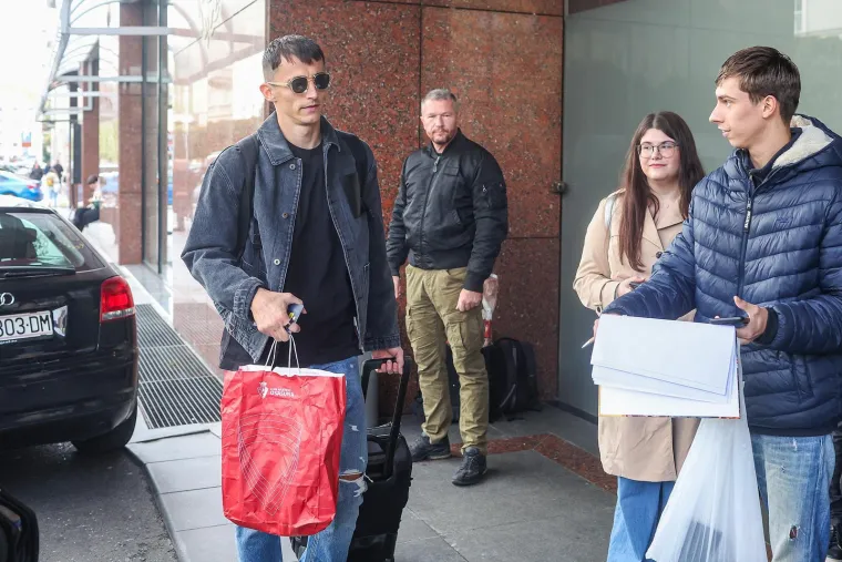 Vatreni dolaze! Pogledajte tko je i kako među prvima stigao u poznati zagrebački hotel