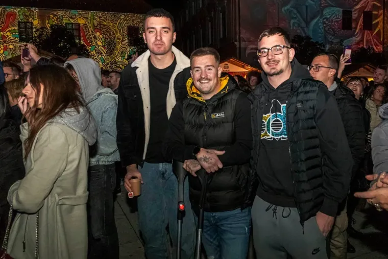 Nisu marili ni za hladnoću ni za poglede: Zaljubljeni golupčići u Osijeku rastopili sva srca posjetitelja