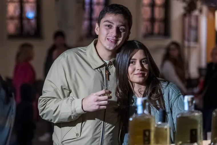 Nisu marili ni za hladnoću ni za poglede: Zaljubljeni golupčići u Osijeku rastopili sva srca posjetitelja