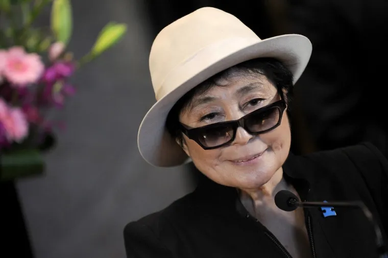 Zbog ljubavi prema Japanki ostavio bend, &scaron;irio poruke mira pa je naprasno ubijen s pet hitaca