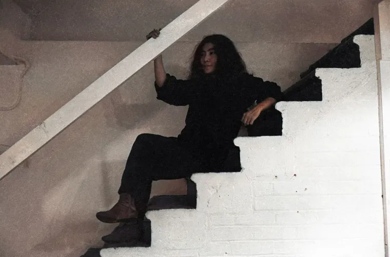 Zbog ljubavi prema Japanki ostavio bend, &scaron;irio poruke mira pa je naprasno ubijen s pet hitaca