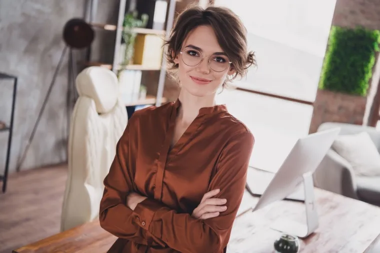 Za sve kombinacije: Ovo je 20 bezvremenskih komada koje trebate imati u svom ormaru