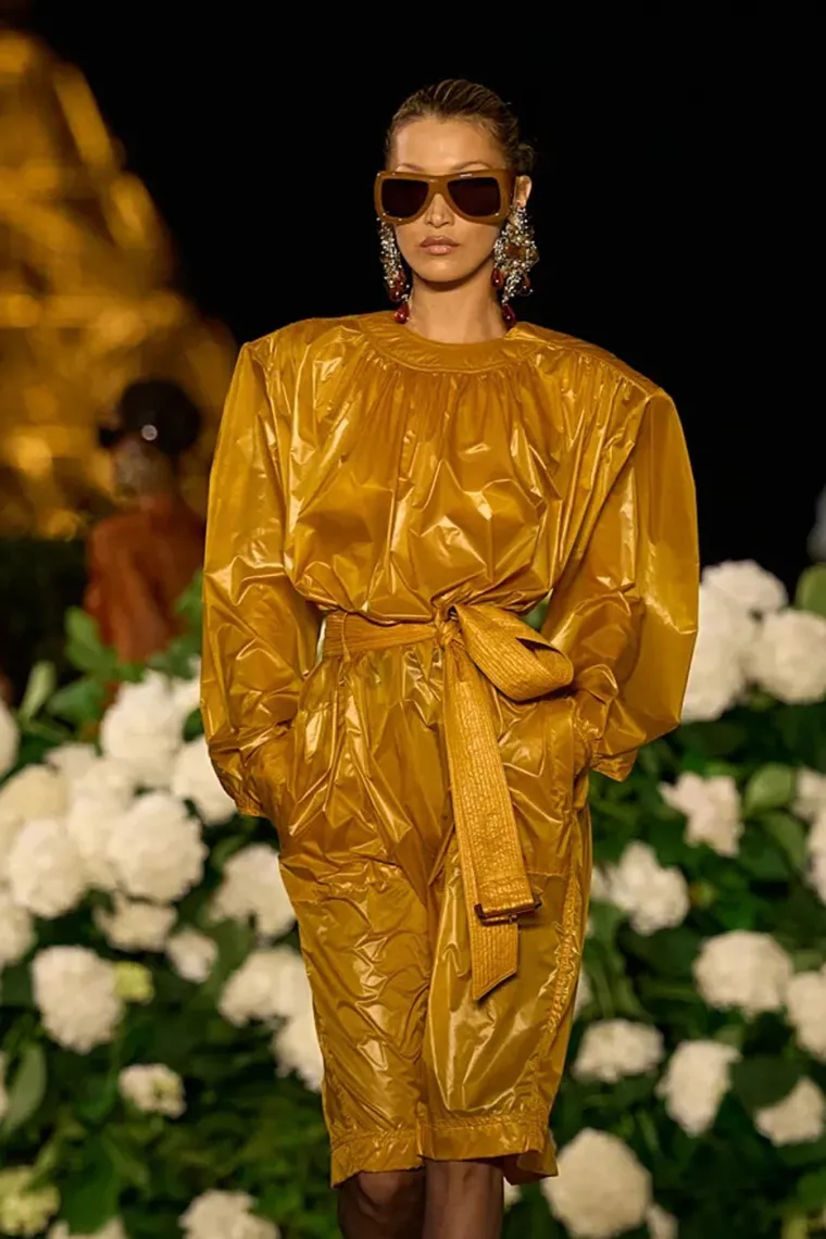 Jedna od najljepših žena bori se s opakom bolesti i poznata je aktivistica: Bella Hadid slavi 29