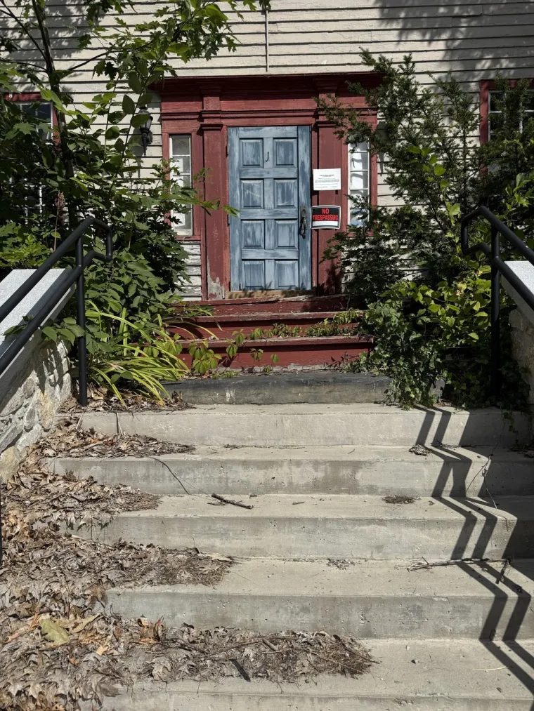 Nekoć su ovdje noćili slavni, danas je objektu zabranjen pristup iz razloga koji plaše um