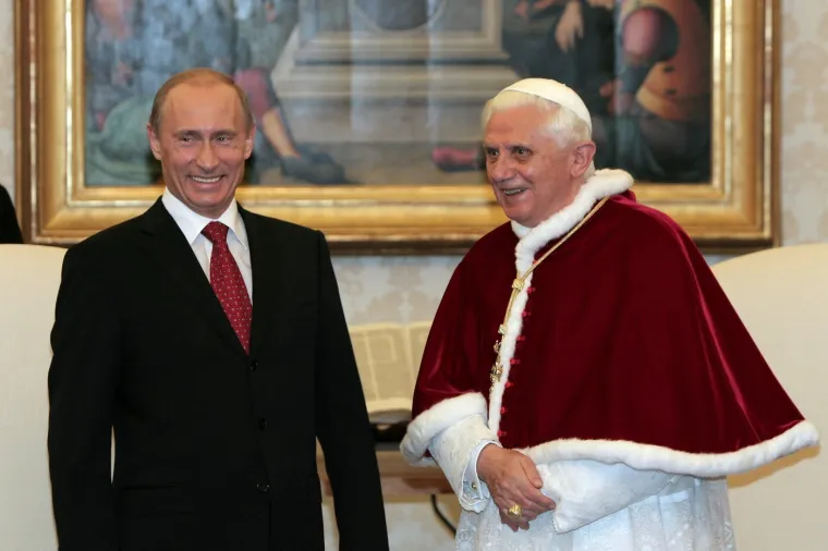 Od frajera na konju do utegnutog diktatora: Pogledajte sva lica ruskog vođe