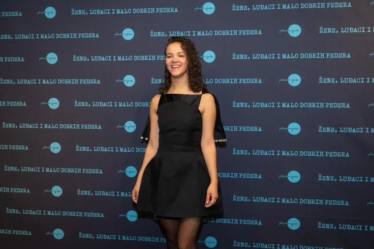 Poznati se okupili na premijeri filma 'Žene, luđaci i malo dobrih pedera': Pogledajte tko je došao