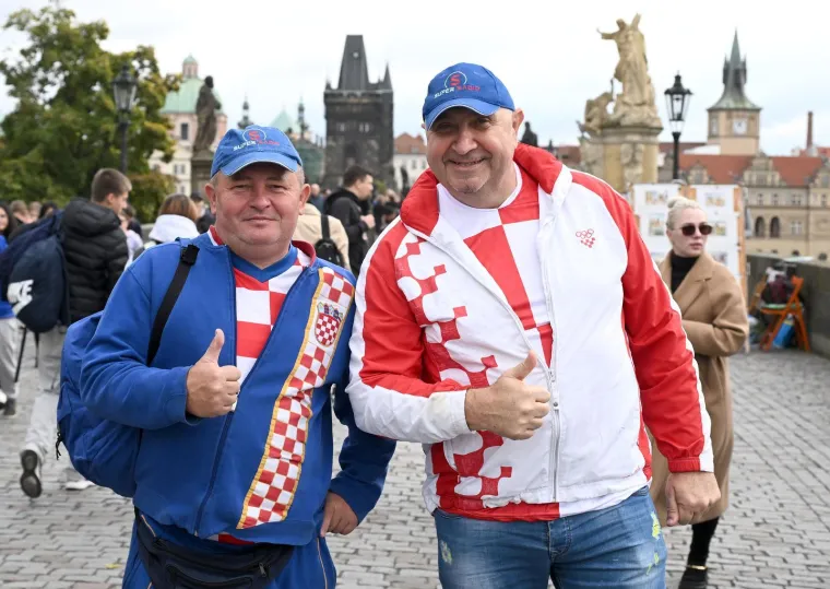 Hrvati preplavili če&scaron;ku metropolu i poručili: 'Dižemo kredite za Ameriku!'