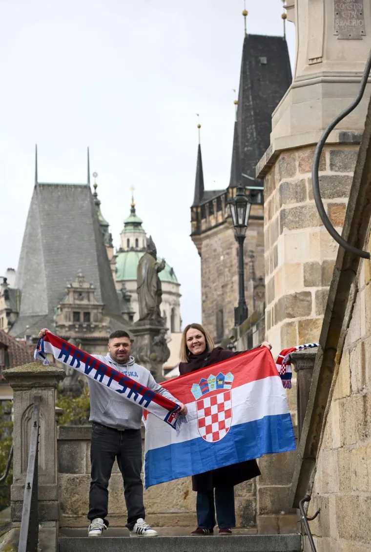 Hrvati preplavili če&scaron;ku metropolu i poručili: 'Dižemo kredite za Ameriku!'