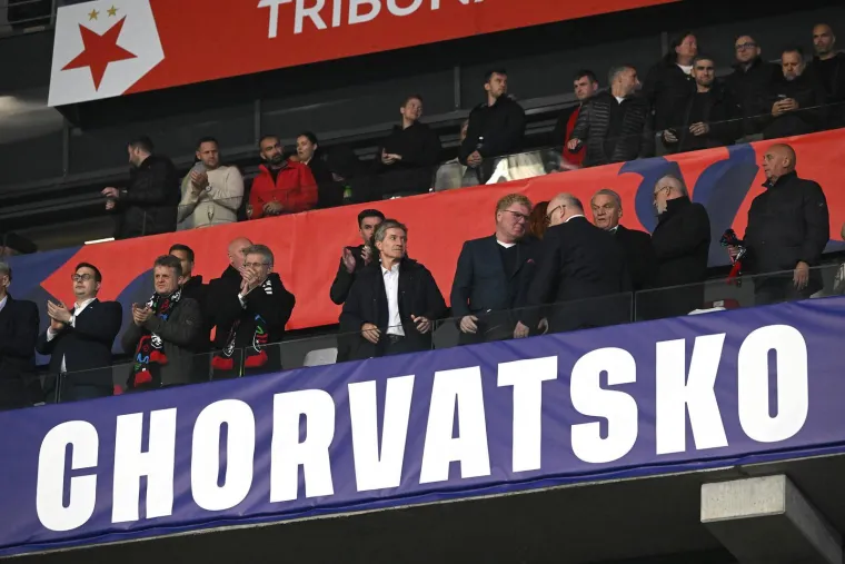 Pazite tko iz svečane lože gleda utakmicu Hrvatske i Če&scaron;ke: Stvarno ih dugo nismo vidjeli