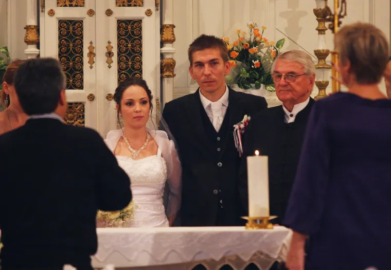 Pogledajte svadbu sina Hloverke Novak Srzić: Bakljada, dalmatinski hitovi... Neponovljivo