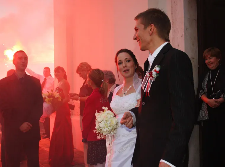 Pogledajte svadbu sina Hloverke Novak Srzić: Bakljada, dalmatinski hitovi... Neponovljivo