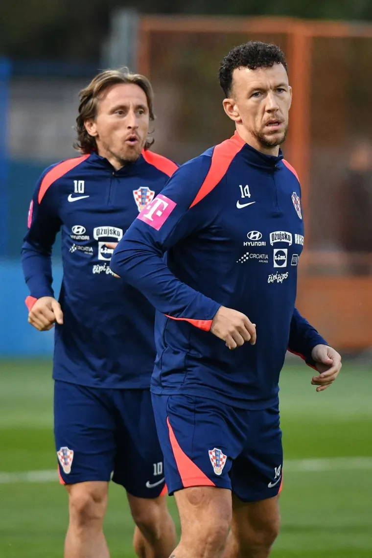 Vatreni odu&scaron;evili Varaždin otvorenim treningom: Svi komentiraju novi imidž koji sprema Gvardiol