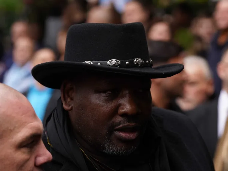 Javnost se oprostila od voljenog borca: Manchester zaplakao za boksačkom legendom