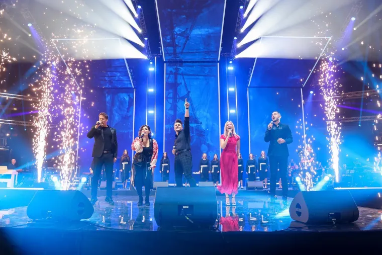 Zagreb je grmio tijekom koncerta u Areni: Krema domaće scene i hrvatske zastave u zraku