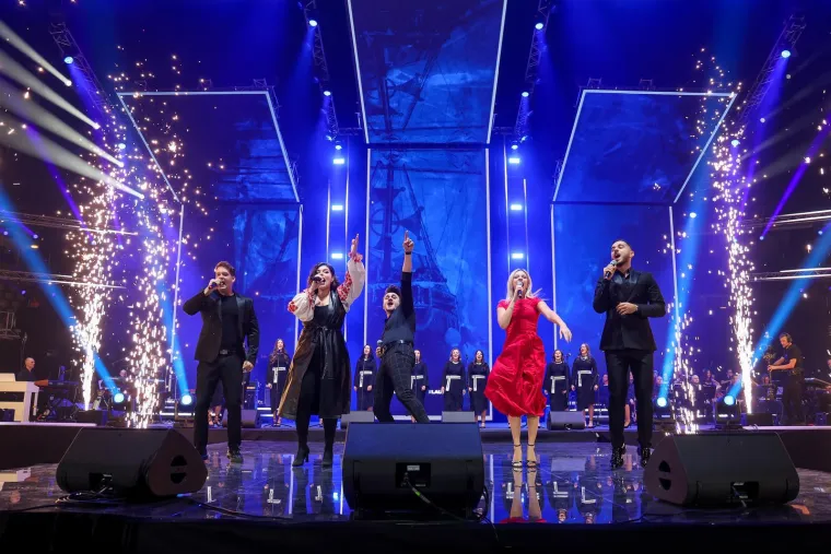 Zagreb je grmio tijekom koncerta u Areni: Krema domaće scene i hrvatske zastave u zraku