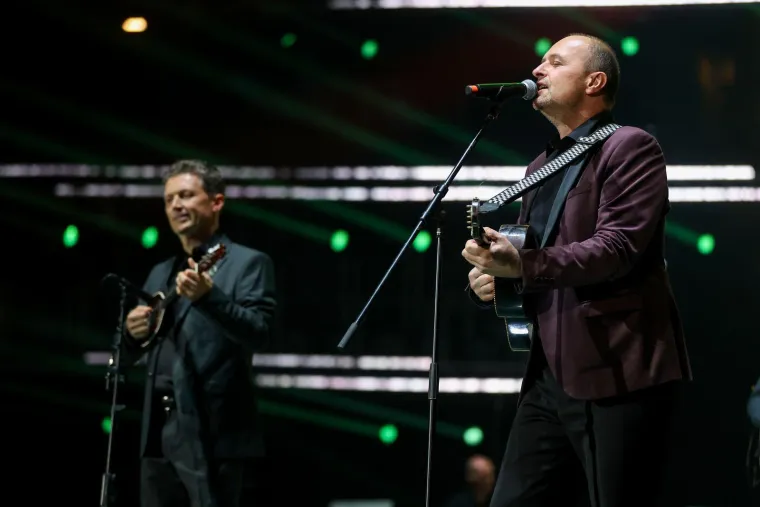 Zagreb je grmio tijekom koncerta u Areni: Krema domaće scene i hrvatske zastave u zraku