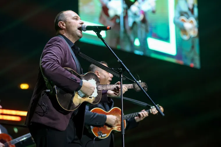 Zagreb je grmio tijekom koncerta u Areni: Krema domaće scene i hrvatske zastave u zraku
