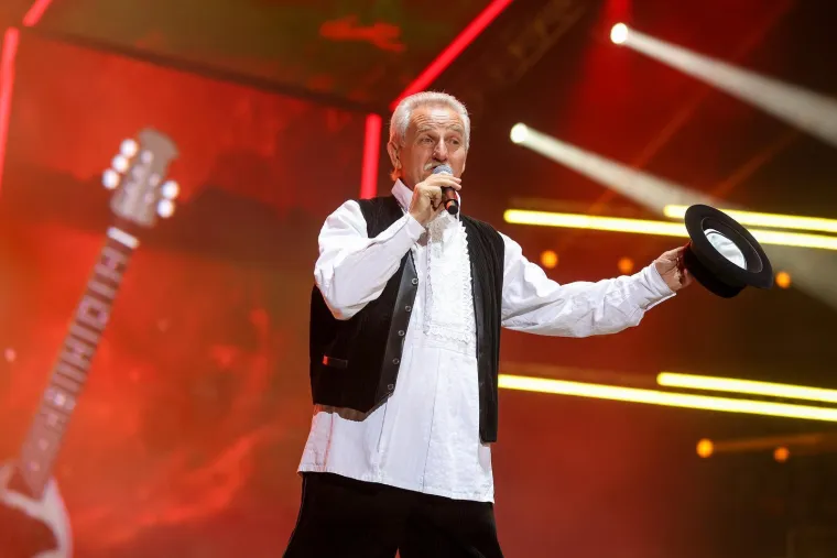 Zagreb je grmio tijekom koncerta u Areni: Krema domaće scene i hrvatske zastave u zraku