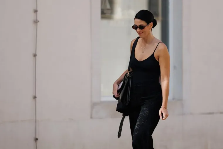 Vrckasta dama pro&scaron;etala i ostavila prolaznike bez teksta: Užarila atmosferu u Zadru