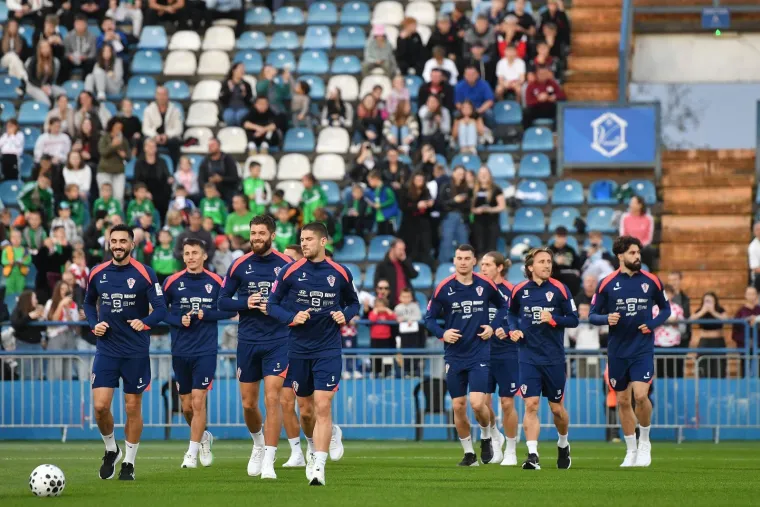 Osmijeh od uha do uha! Pogledajte kako su Modrić i Gvardiol reagirali kada su čuli rezultat Češke