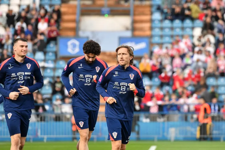 Osmijeh od uha do uha! Pogledajte kako su Modrić i Gvardiol reagirali kada su čuli rezultat Češke