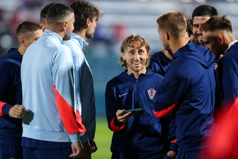 Osmijeh od uha do uha! Pogledajte kako su Modrić i Gvardiol reagirali kada su čuli rezultat Češke