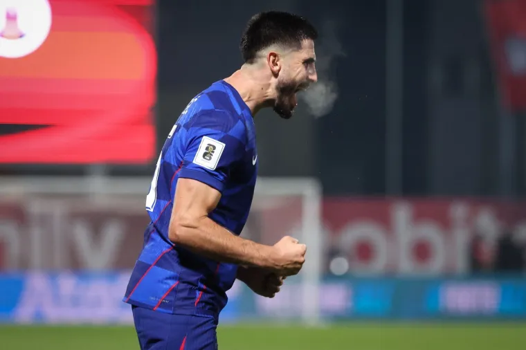 Malo je tko zaslužio ovo poput njega: Pogledajte suze Erlića nakon prvijenca u najdražem dresu