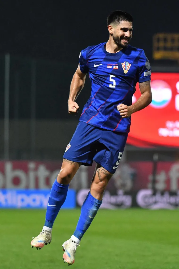 Malo je tko zaslužio ovo poput njega: Pogledajte suze Erlića nakon prvijenca u najdražem dresu